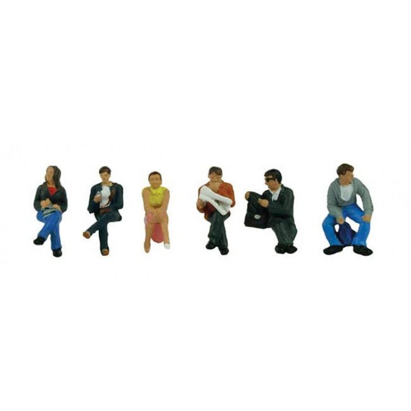 Bachmann OO Station Pax Sitting