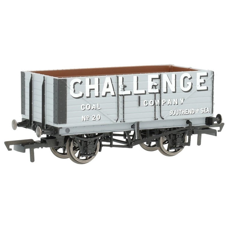 Hornby 7 Plank Wagon Challenge Coal