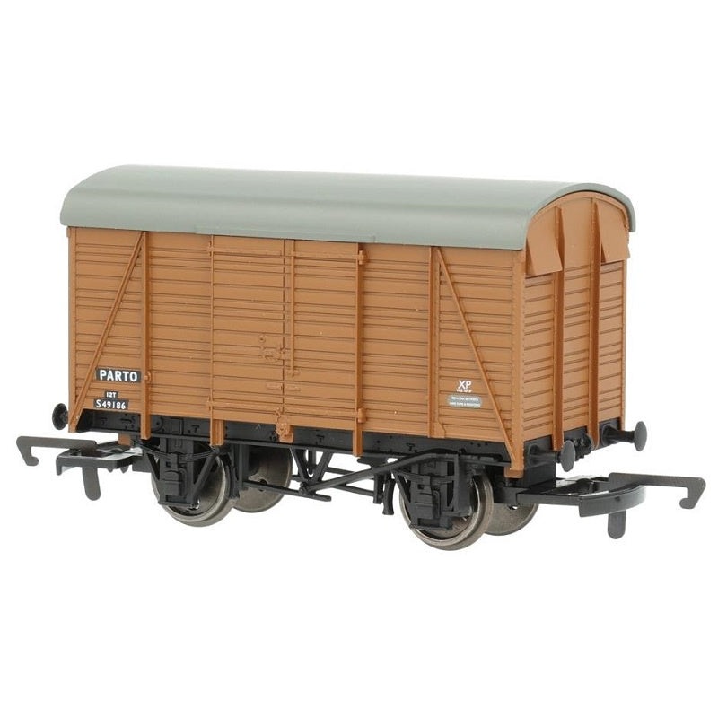 Hornby BR Twin Vent Van 549186