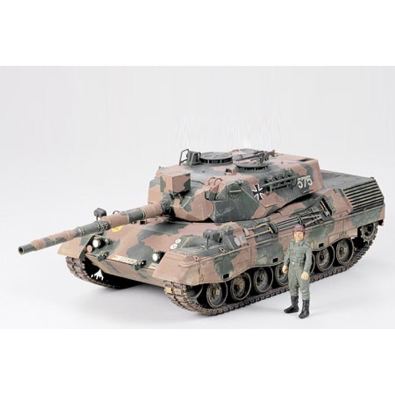 Tamiya 1:35 Leopard A4 Tank