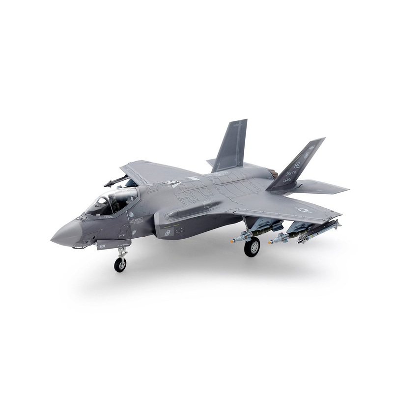 Tamiya 1:72 F-35A Lightning II