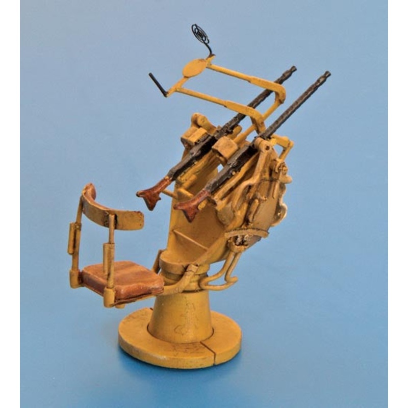 Plus Model 1:35 Zwillingssockel 36 Resin & Photo-etch Kit