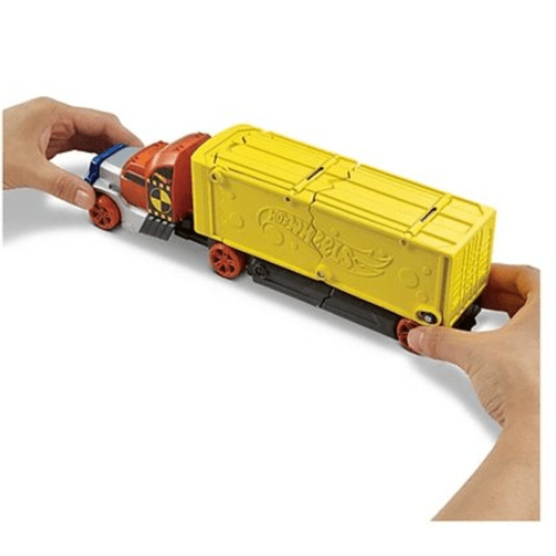 Hot Wheels Crashing Stunt Rig Truck Asst - Yellow