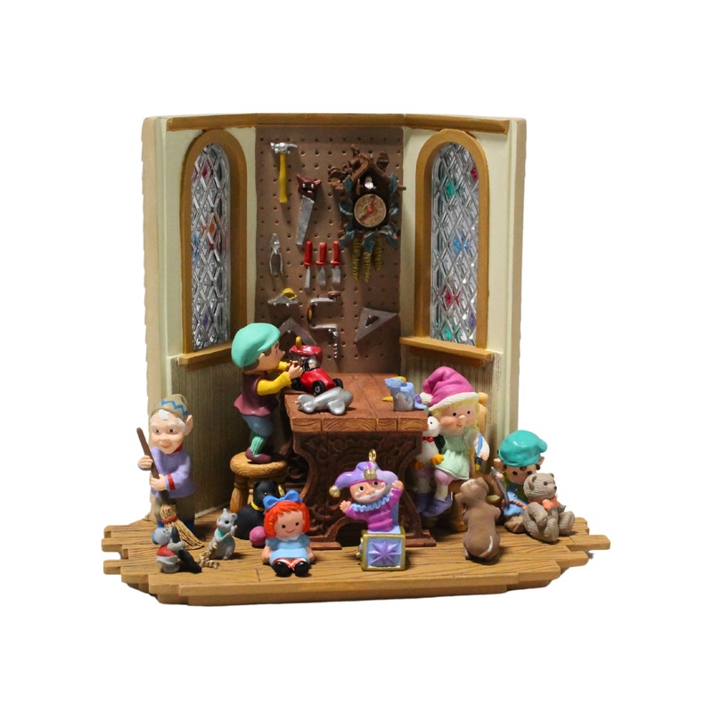 Hallmark Ornament: 1996 Santa's Toy Shop  | QXC4201