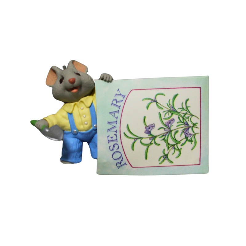 Hallmark Ornament: 1997 Digging In | QEO8712
