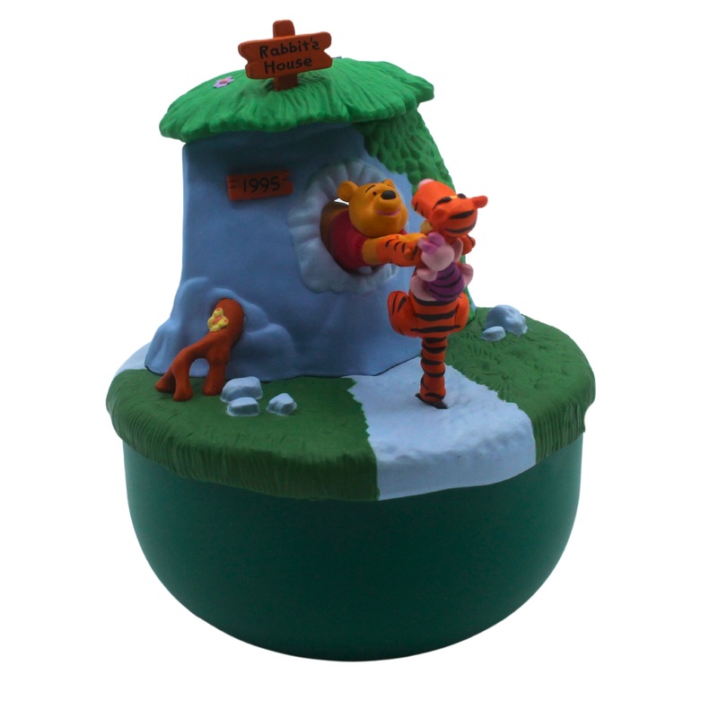 Hallmark Ornament: 1995 Winnie the Pooh | QLX7297