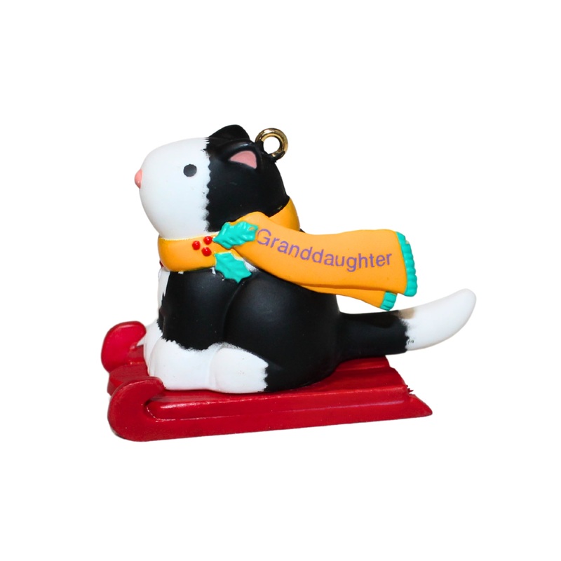 Hallmark Ornament: 1996 Granddaughter | QX5697