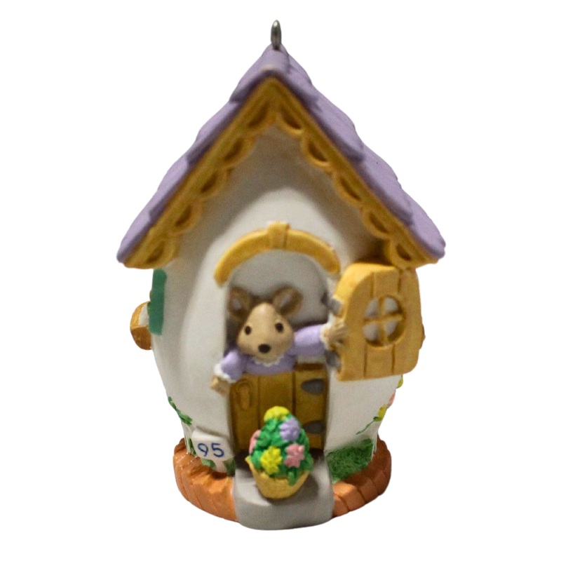 Hallmark Ornament: 1995 Apple Blossom Lane  | QEO8207