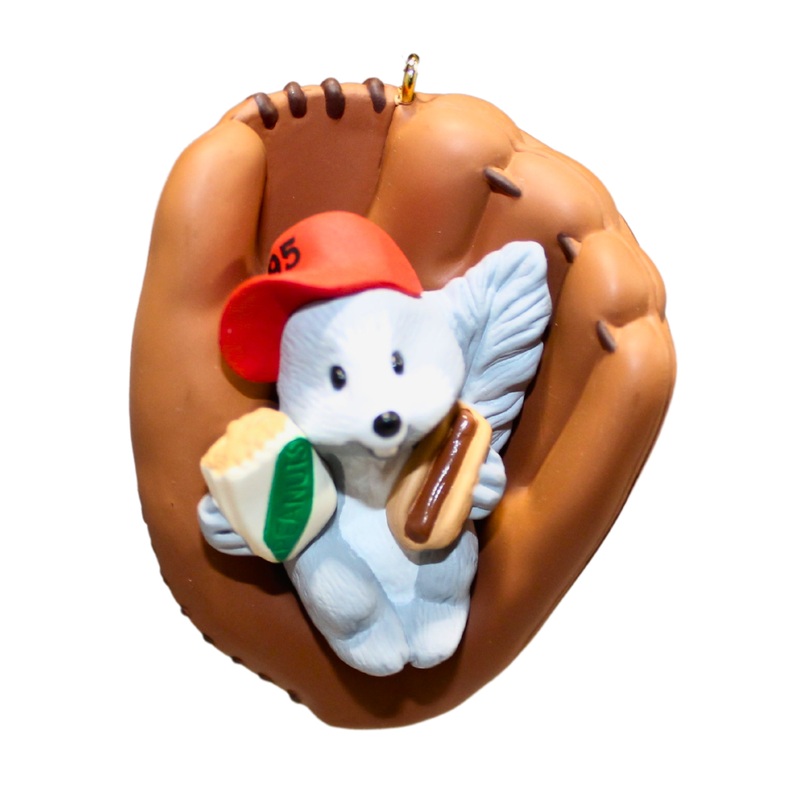 Hallmark Ornament: 1995 Catch the Spirit | QX5899