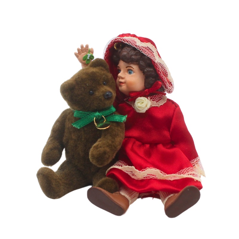 Hallmark Ornament: 1993 Julianne and Teddy | QX5295