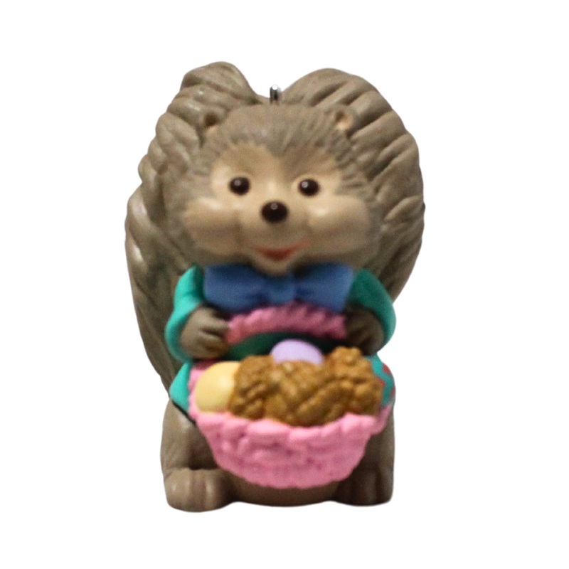 Hallmark Ornament: 1993 Nutty Eggs | QEO8382