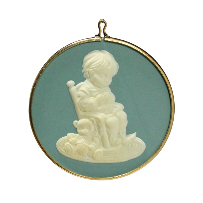 Hallmark Ornament: 1992 Jesus Loves Me  | QX3024