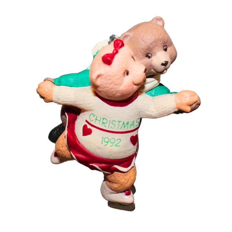 Hallmark Ornament: 1992 Love to Skate  | QX4841
