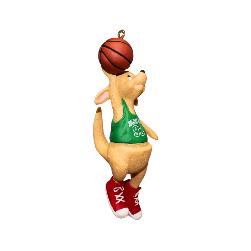 Hallmark Ornament: 1993 Dunkin' Roo | QX5575