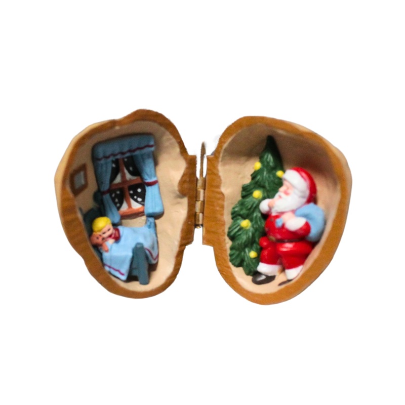 Hallmark Ornament: 1989 Nutshell Dreams  | QX4655