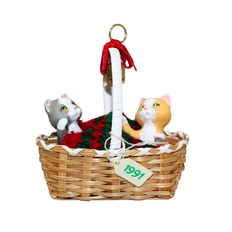 Hallmark Ornament: 1991 Basket Bell Players  | QX5377
