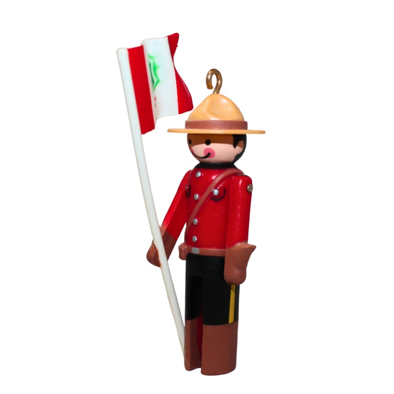 Hallmark Ornament: 1984 Clothespin Soldier  | QX4471