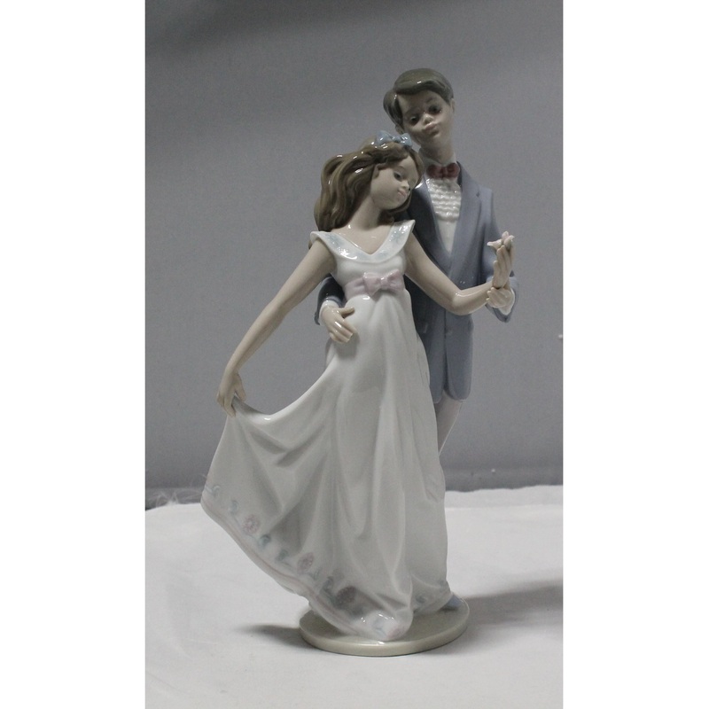 Lladr Figurine:  7642 Now & Forever | Glazed Finish | Please Read