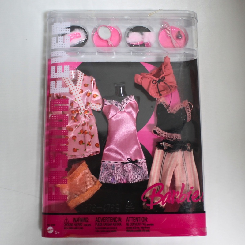 Barbie: G-8996-J1376 Fashion Fever Doll Clothing Set