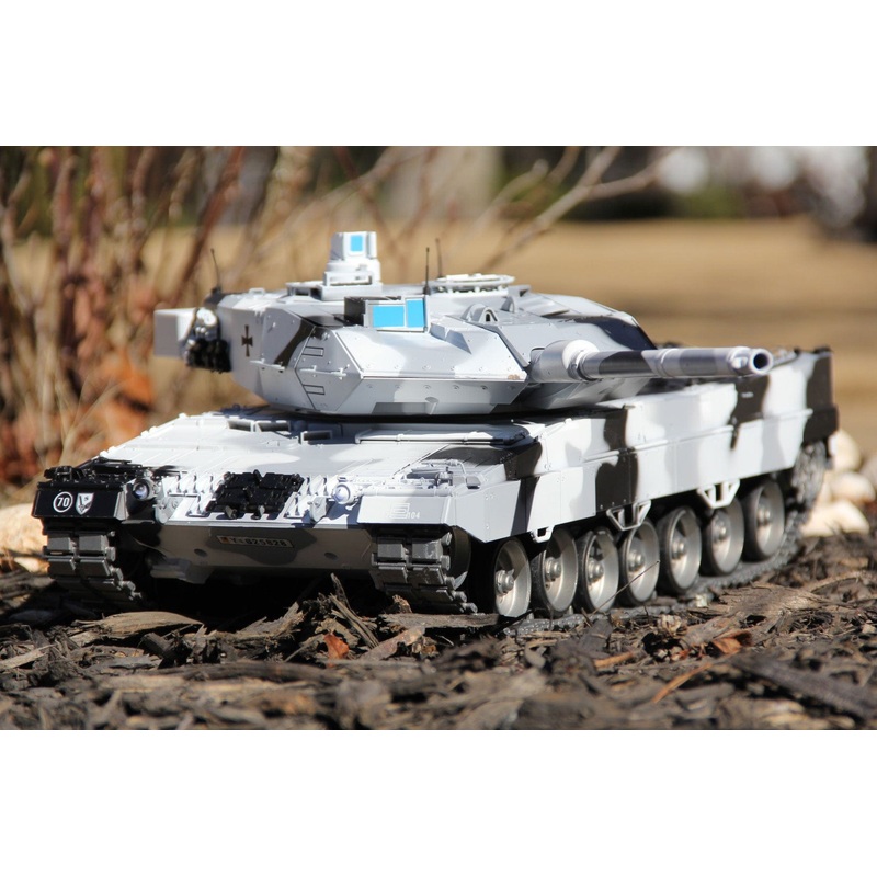 Heng Long German Leopard 2A6 Winter Camo Professional Edition 1/16 Scale Battle Tank - RTR