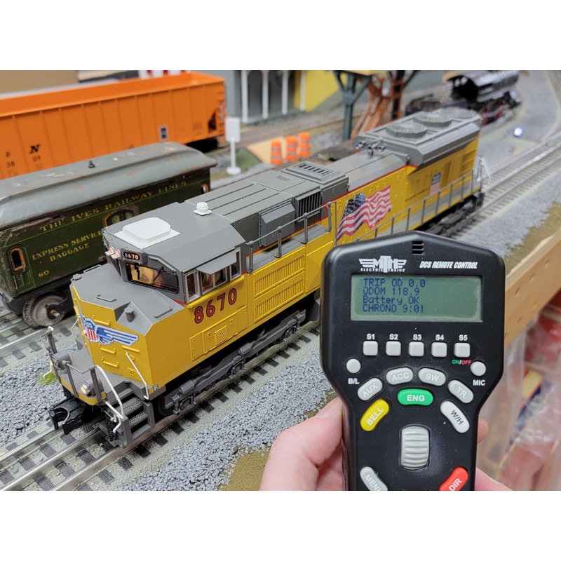 MTH 30-4214-1E RailKing EMD SD70ACe Union Pacific UP 8670 with PS2 - USED